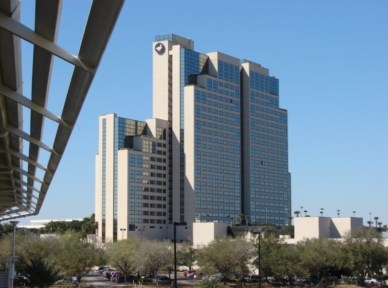 HOTELES EN ORLANDO CERCA DE ANIMAL KINGDOM